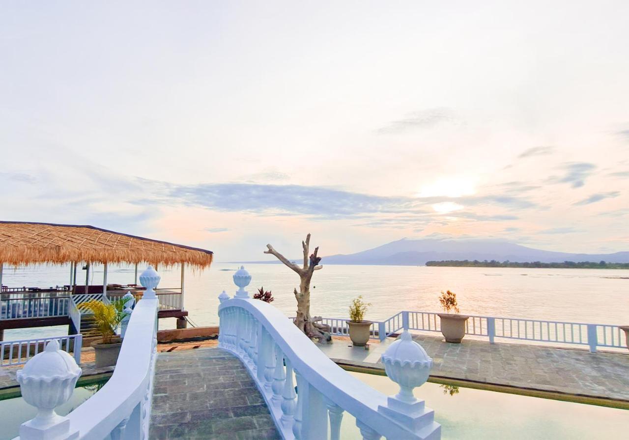Gili Beachfront Suites Quần đảo Gili Ngoại thất bức ảnh